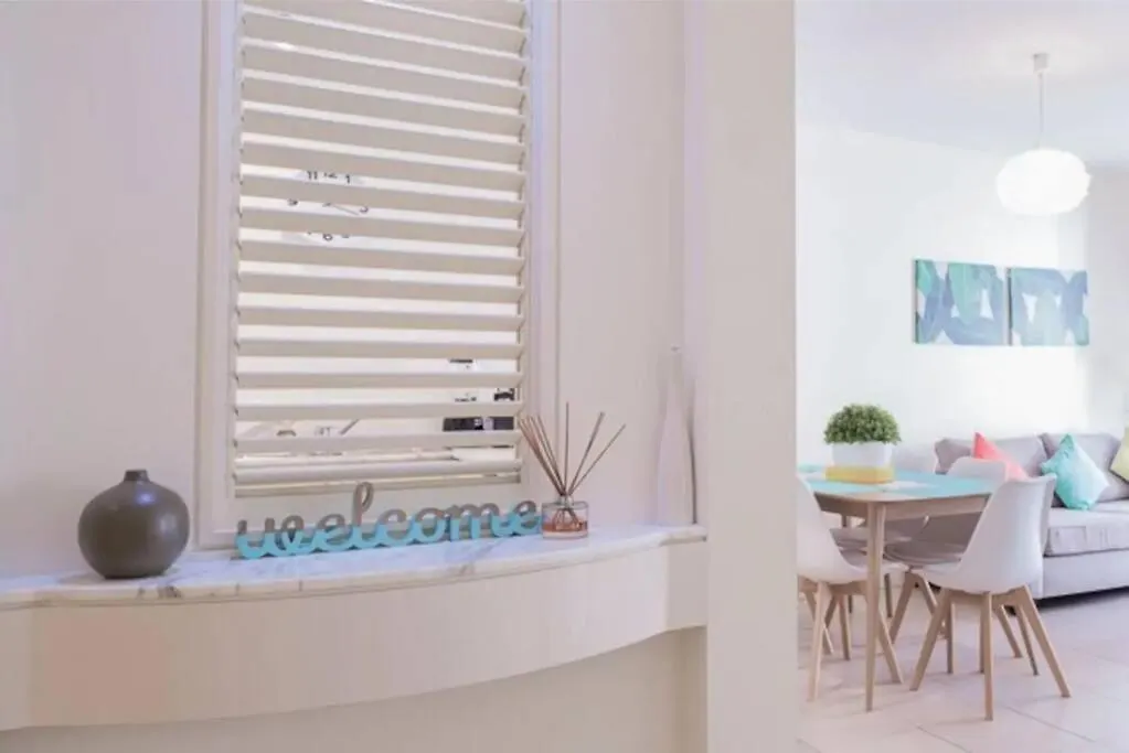 Oasis At The Beach Club: A Tropical Chic Retreat بالم كوف شقة